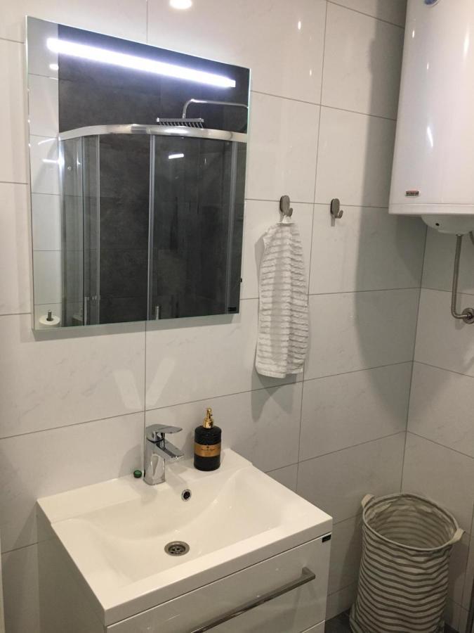 River Apartment Парасин Экстерьер фото