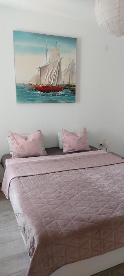 River Apartment Парасин Экстерьер фото
