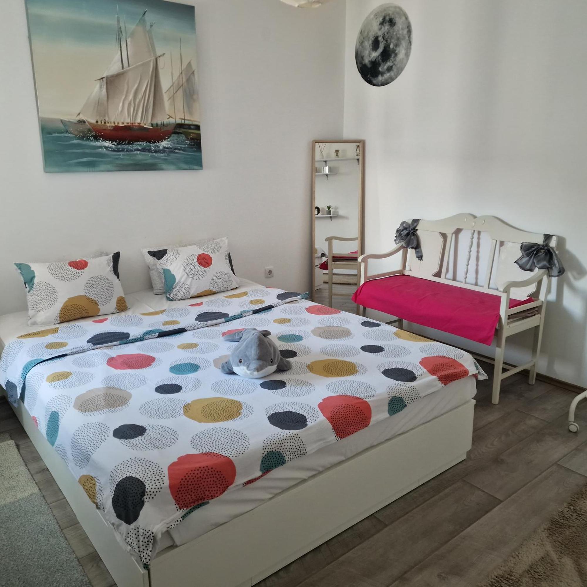 River Apartment Парасин Экстерьер фото